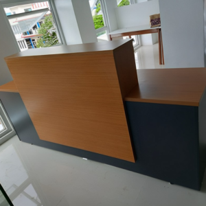 reception table , welcoming table